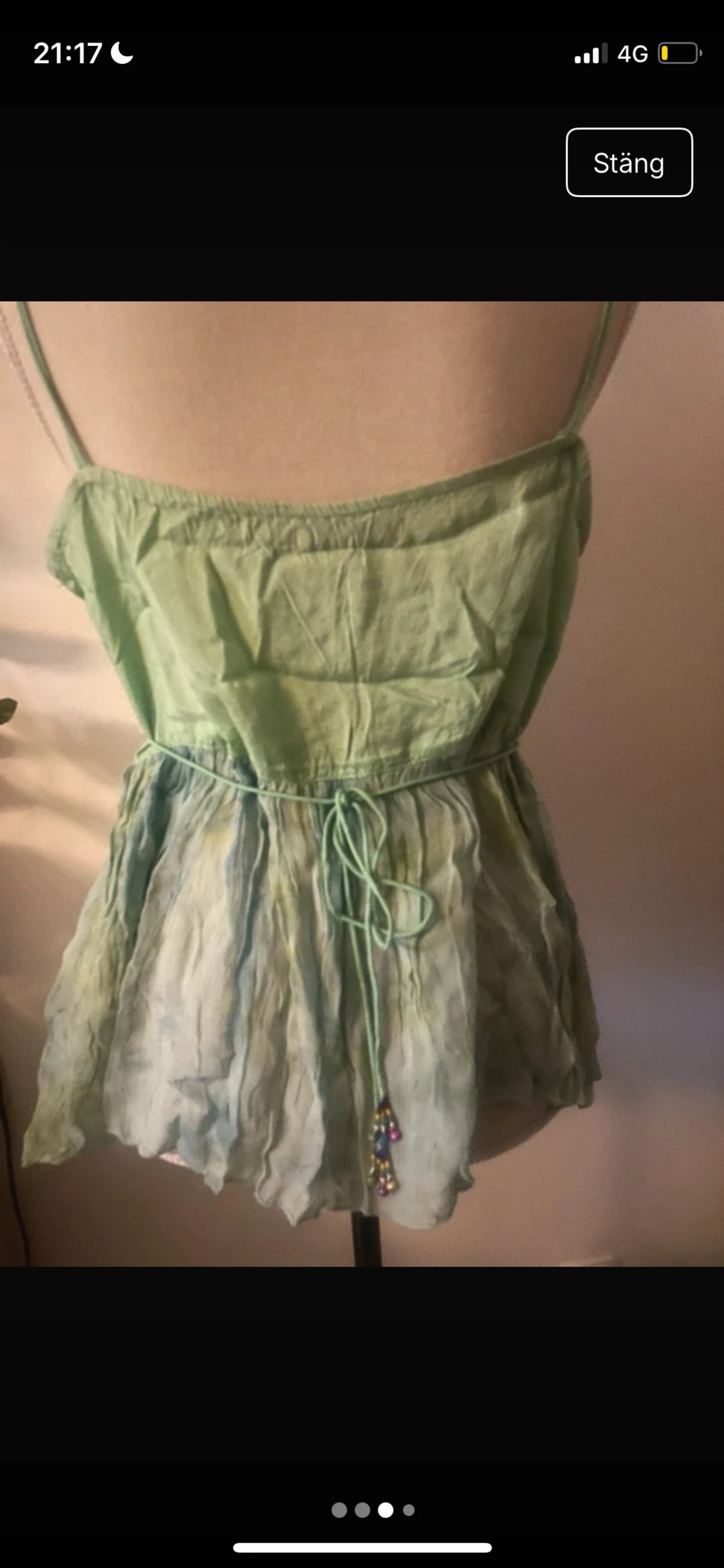 Broderad kortklänning med pastellfärger - 2