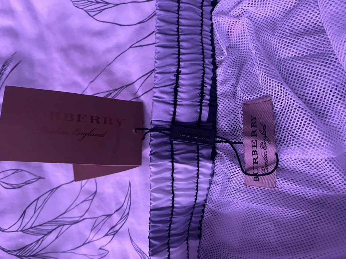 Burberry - Shorts - 1