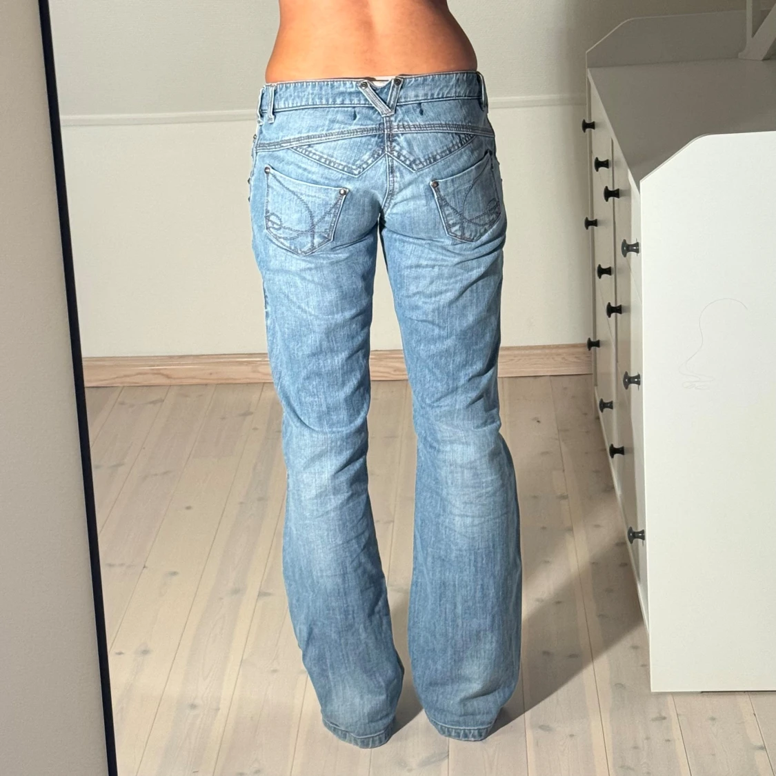 Low bootcut jeans  - 3