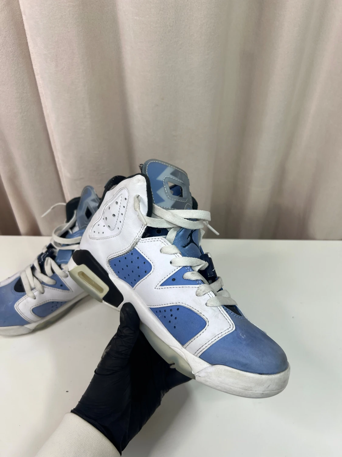 Nike Air Jordan 6 - 6