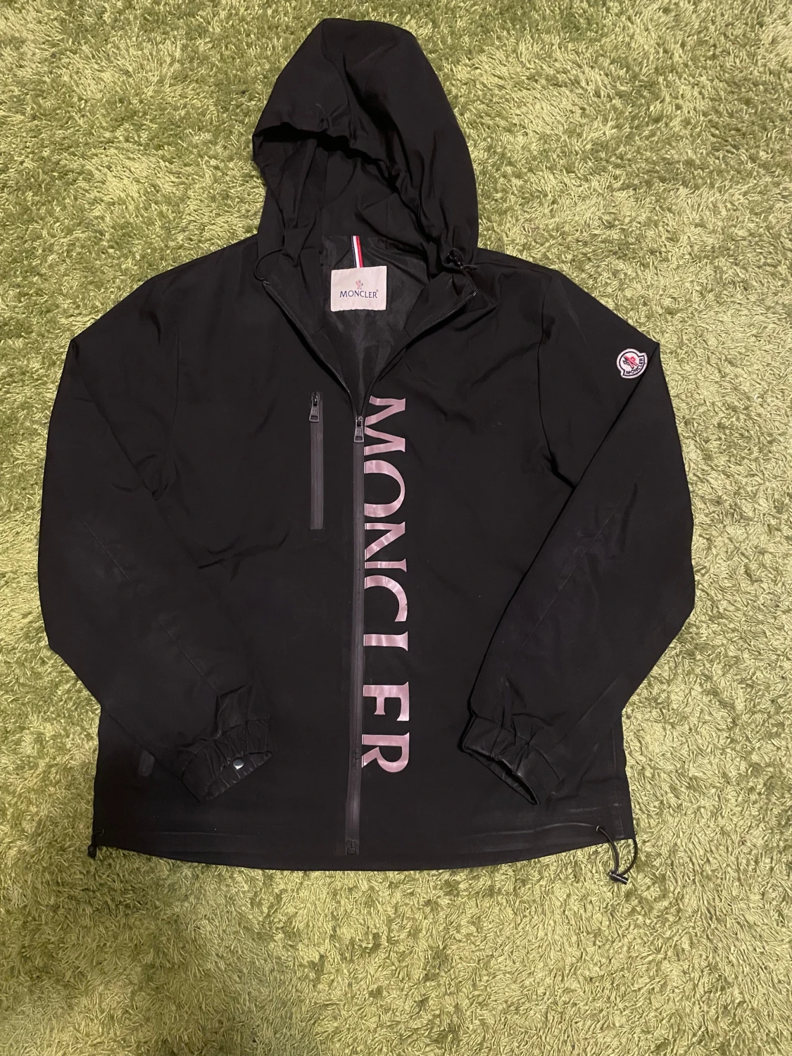 Svart vindjacka från Moncler