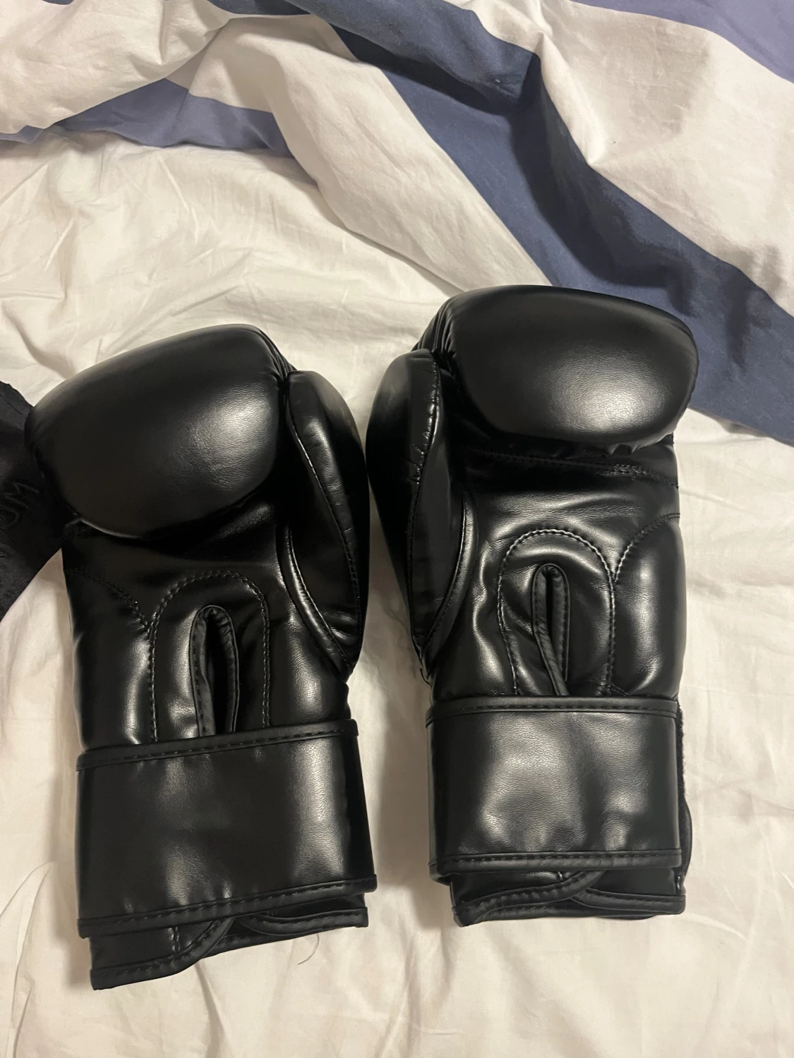 Svarta boxningshandskar från Venum - 1