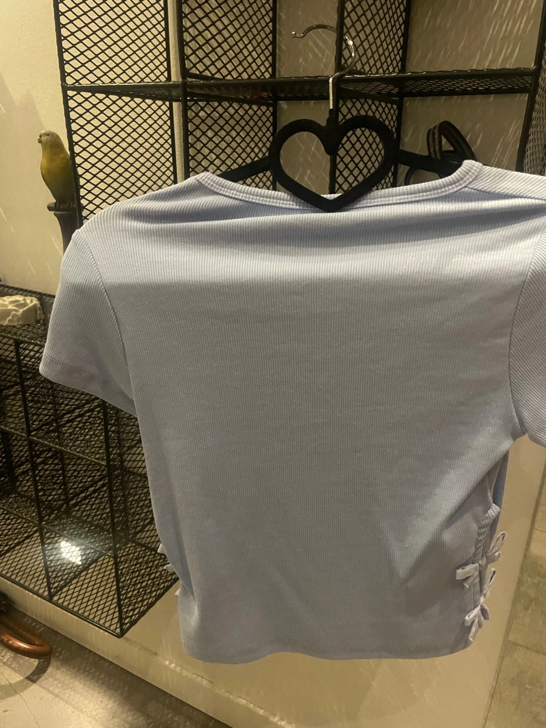 Ljusblå ribbad topp med snörning - 1