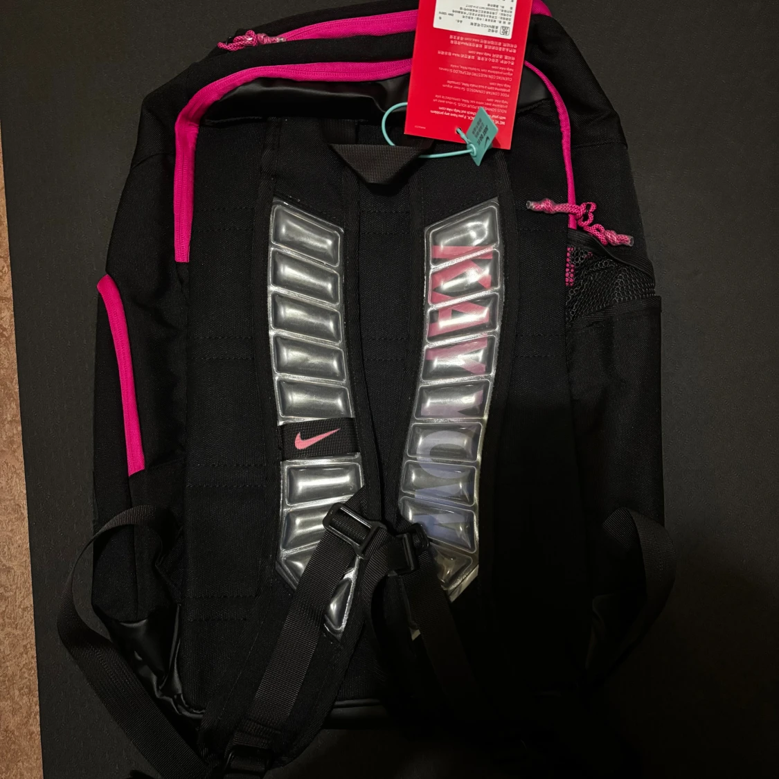 Nike Elite svart ryggsäck med rosa detaljer - 3