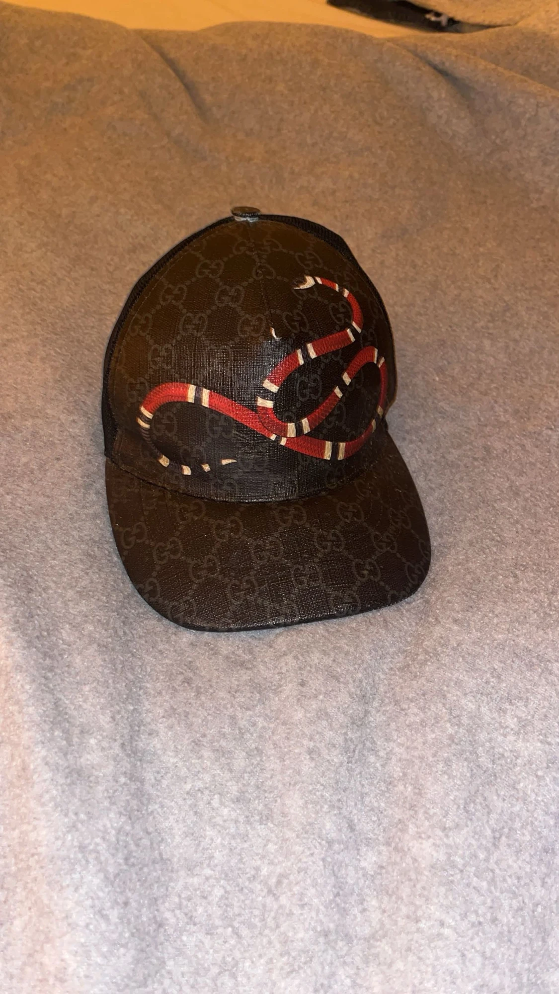 Gucci keps med orm och GG-mönster - 1