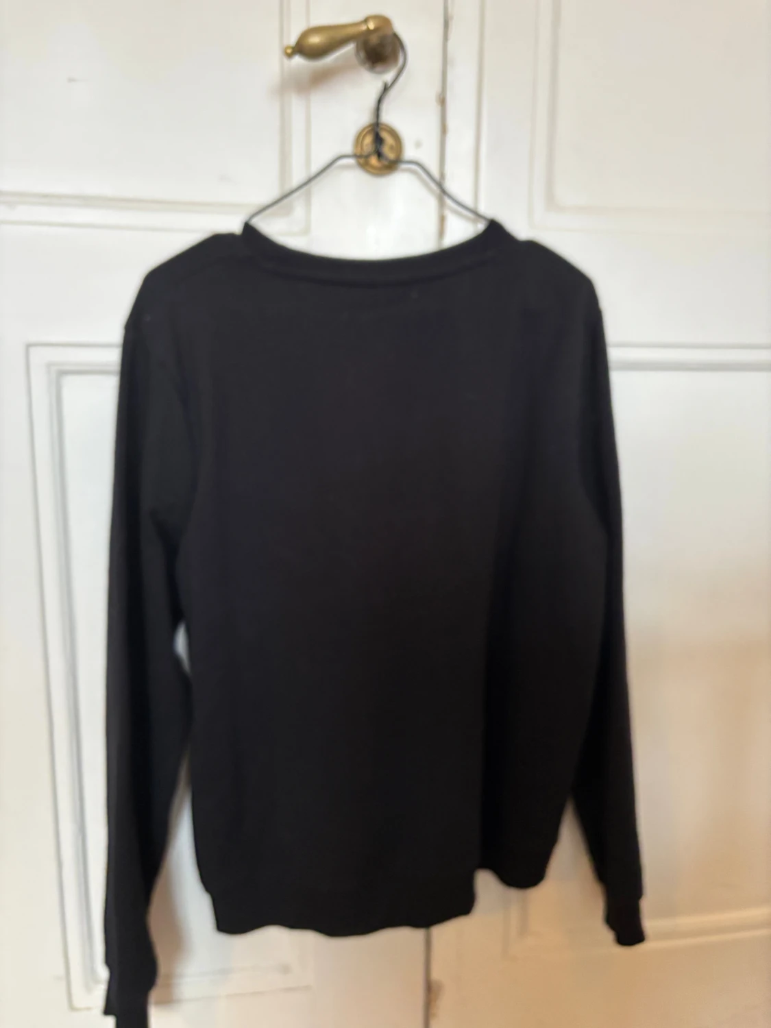 Svart långärmad tjocktröja  - 1