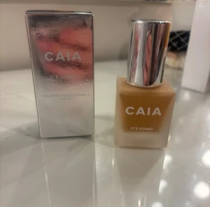 Helt ny Caia foundation - Hej,säljer nu en helt ny foundation från caia säljer då det var fel färg och det inte gick att lämna tillbaka, färgen är 3W.  Ny pris 295, mitt pris 240 kan gå ner i pris vid snabb affär 💗💗