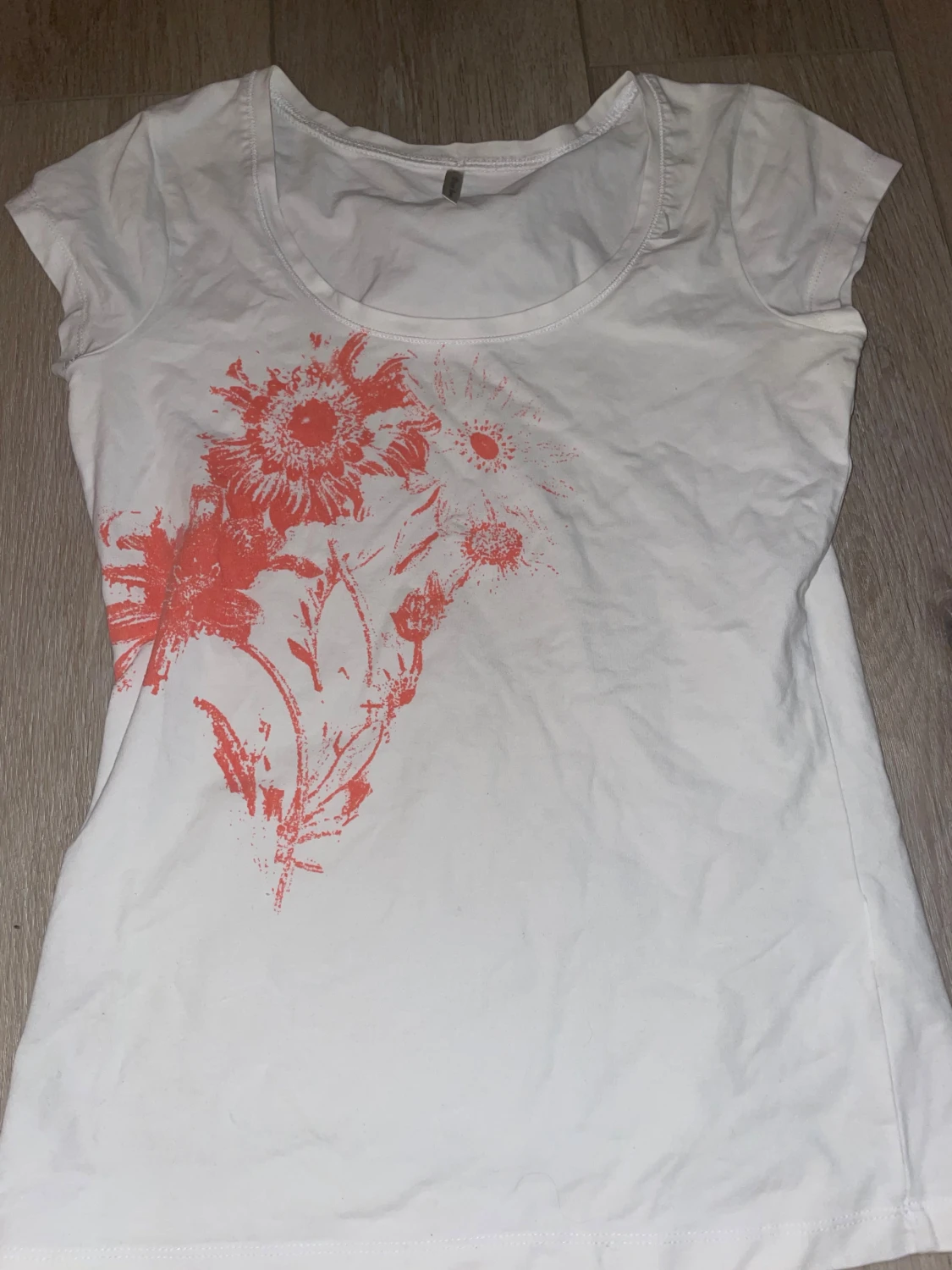 Vit t-shirt från part two