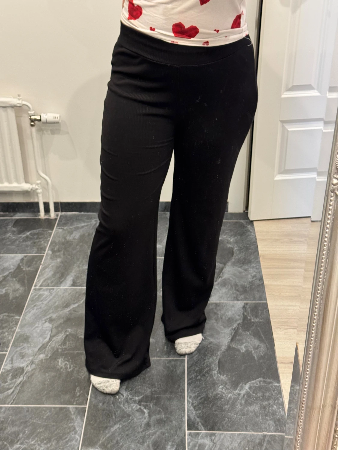 Svarta ribbade byxor från 157, M - 2