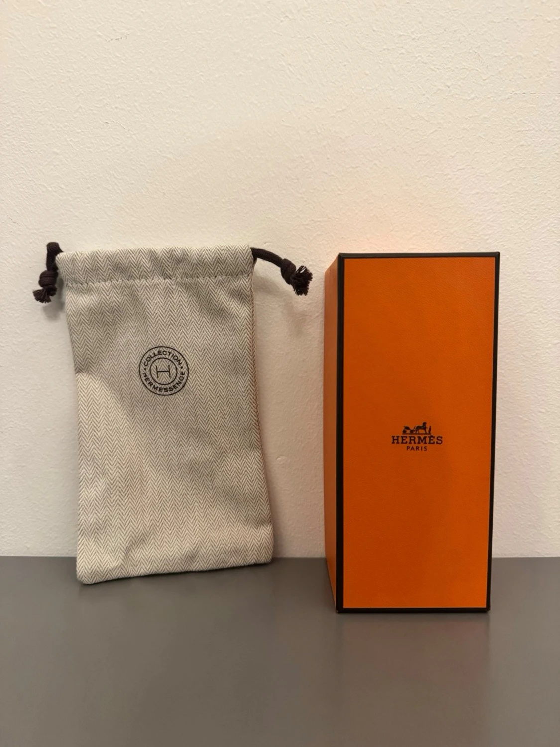 Blått H spänne  - 2