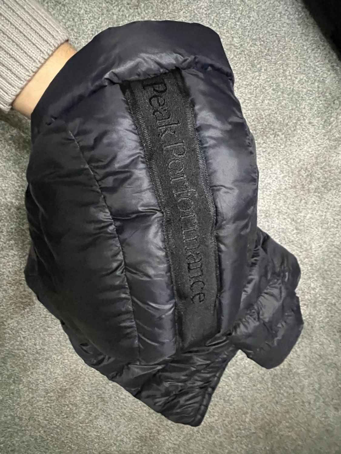 Svart Peak Performance dunjacka - 3