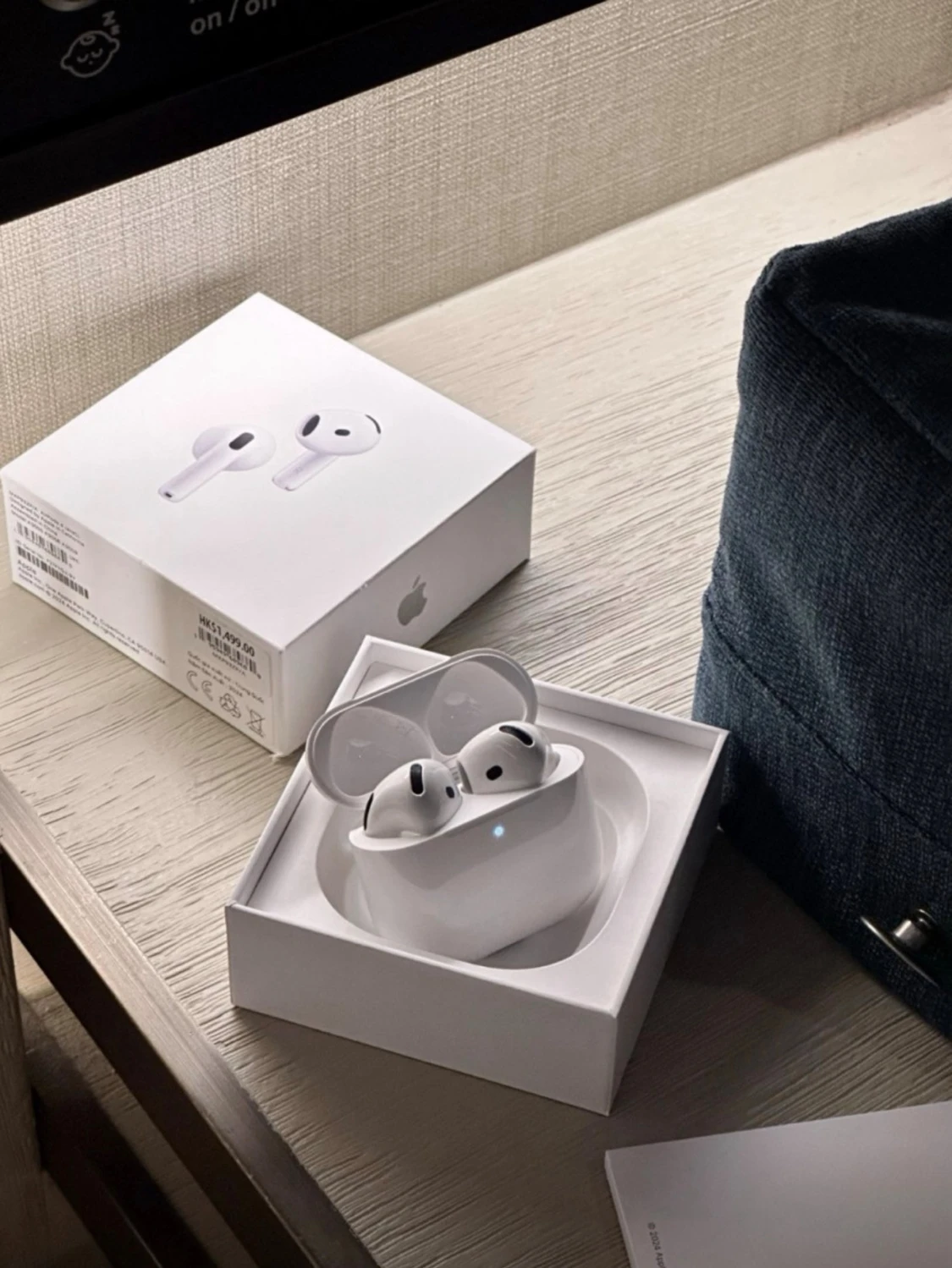 AirPods Pro (2nd generation) med MagSafe-laddningsetui (USB-C) - 1