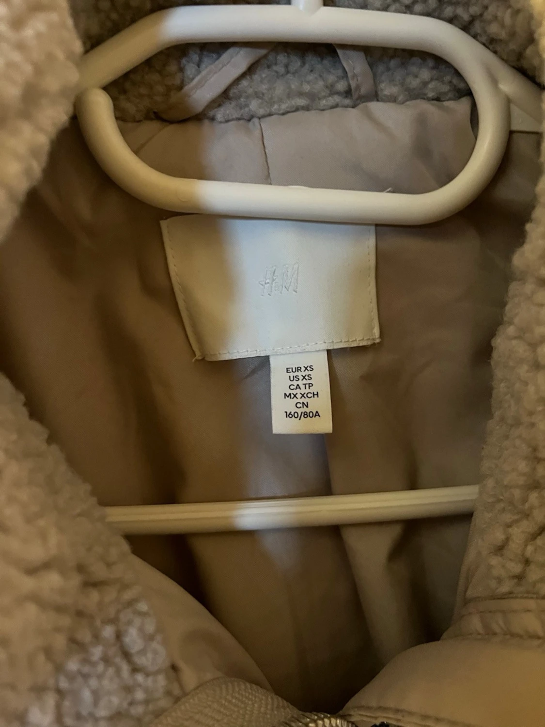 Beige teddyjacka med dragkedja - 5