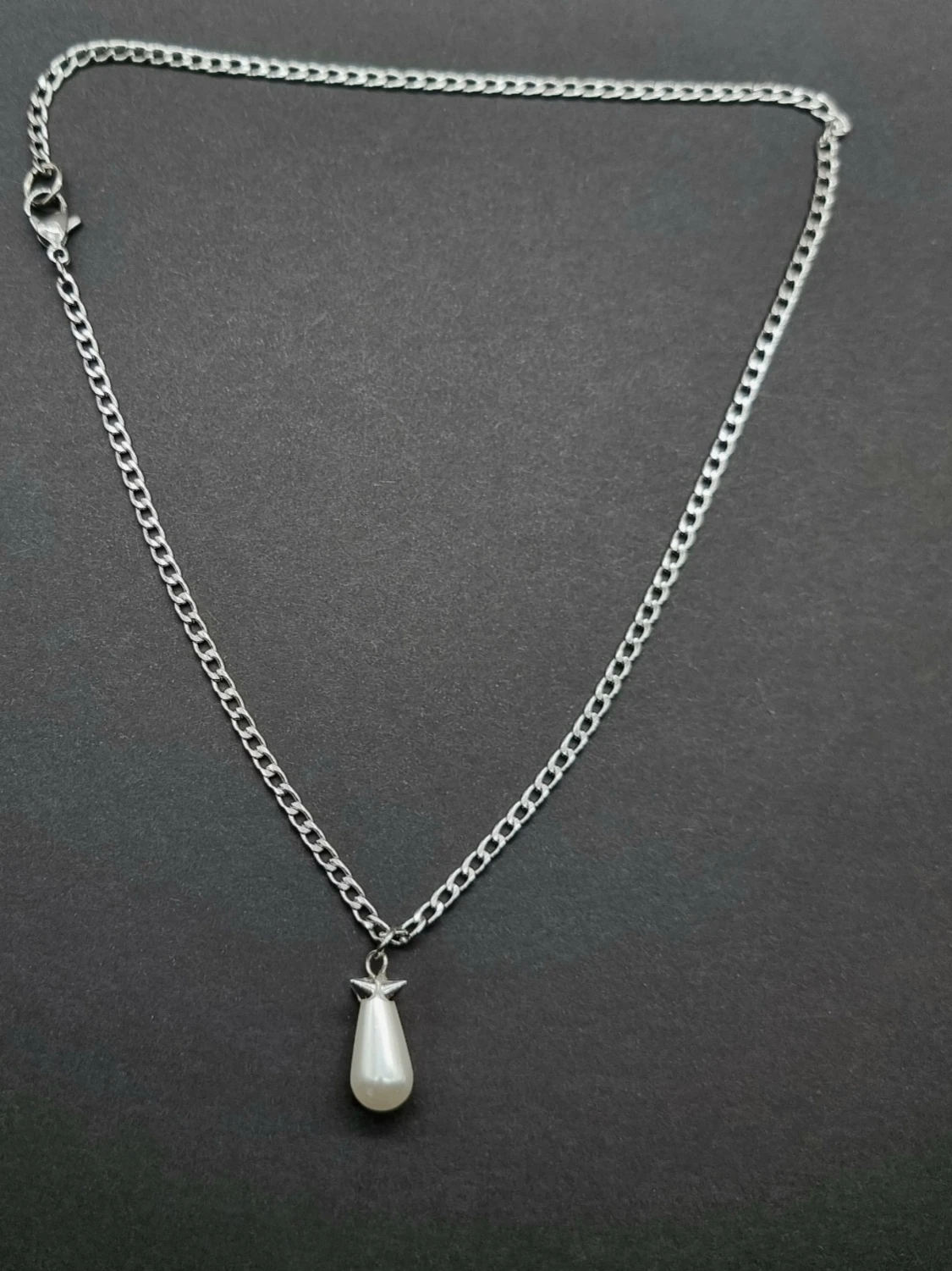 Stilrena örhängen och halsband  - 1