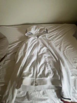 Moncler hoodie - Snygg