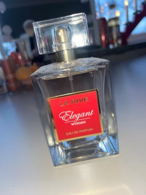 La Rive Elagant Woman - Aldrig använd💕Fick i present men passar inte mig✨