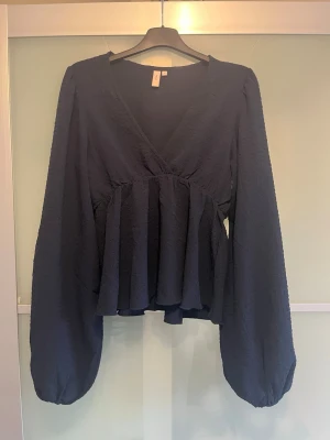 Fin blus🩵 - Från nelly strl 36💞 blå