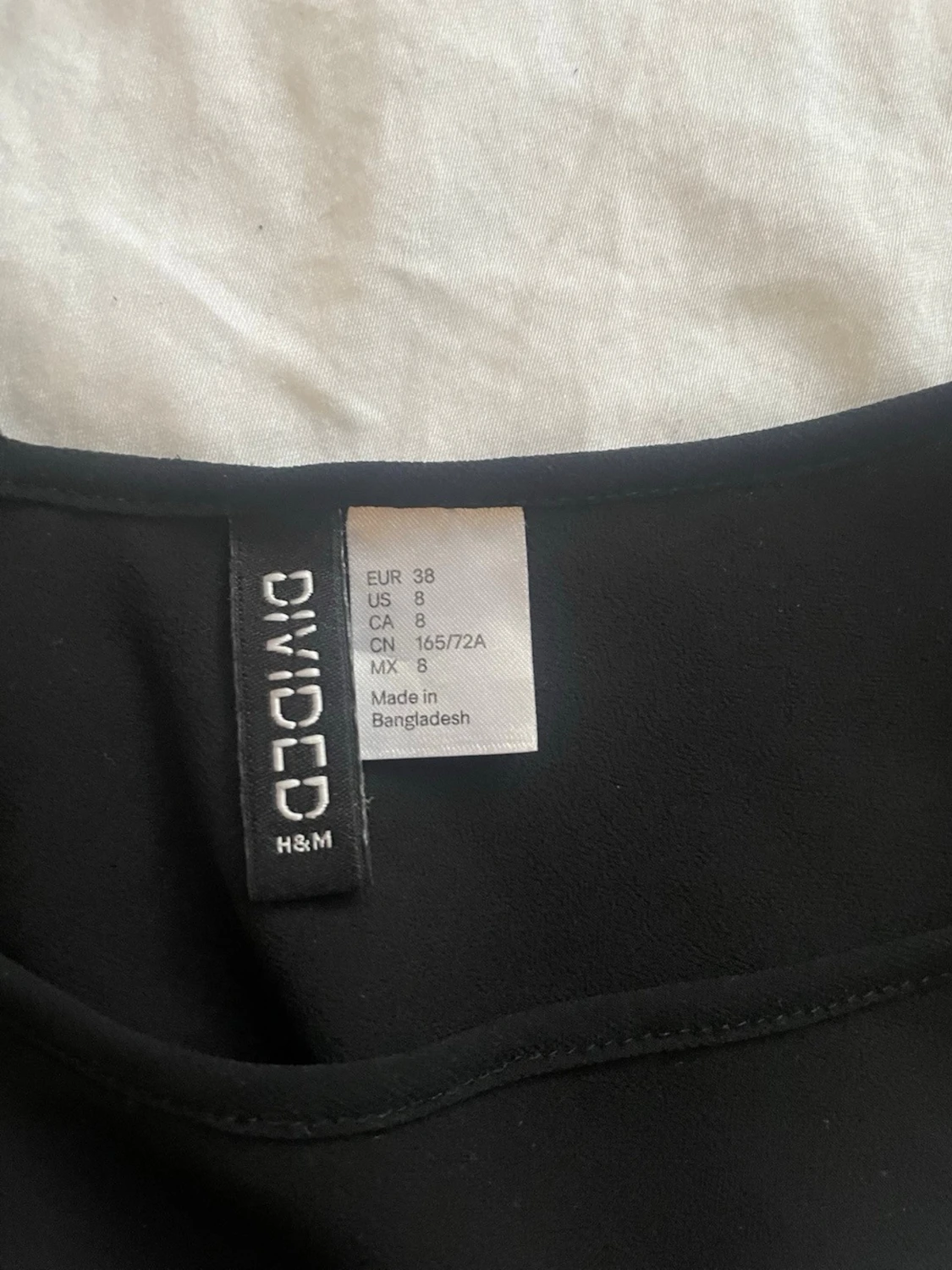 Svart kort klänning från H&M Divided - 1