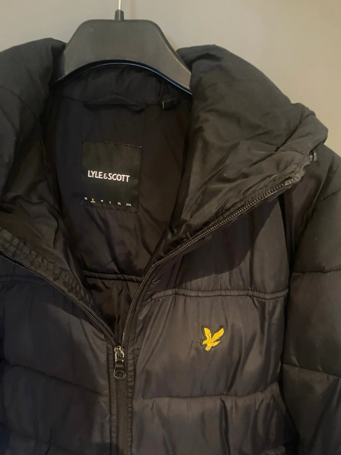 Svart pufferjacka från Lyle & Scott - 2