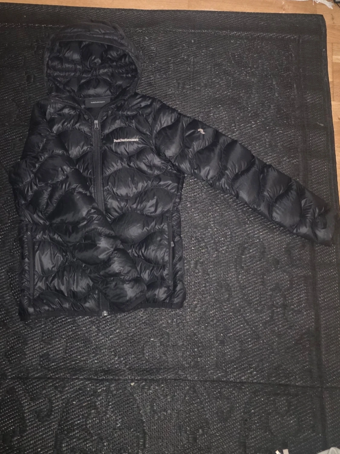 Svart Peak Performance S