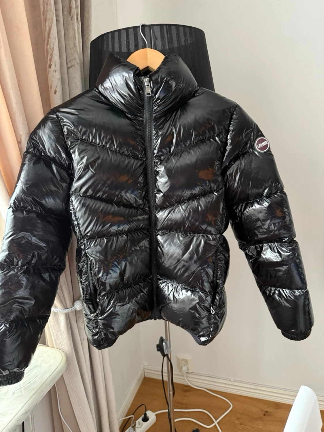 Svart pufferjacka från Colmar