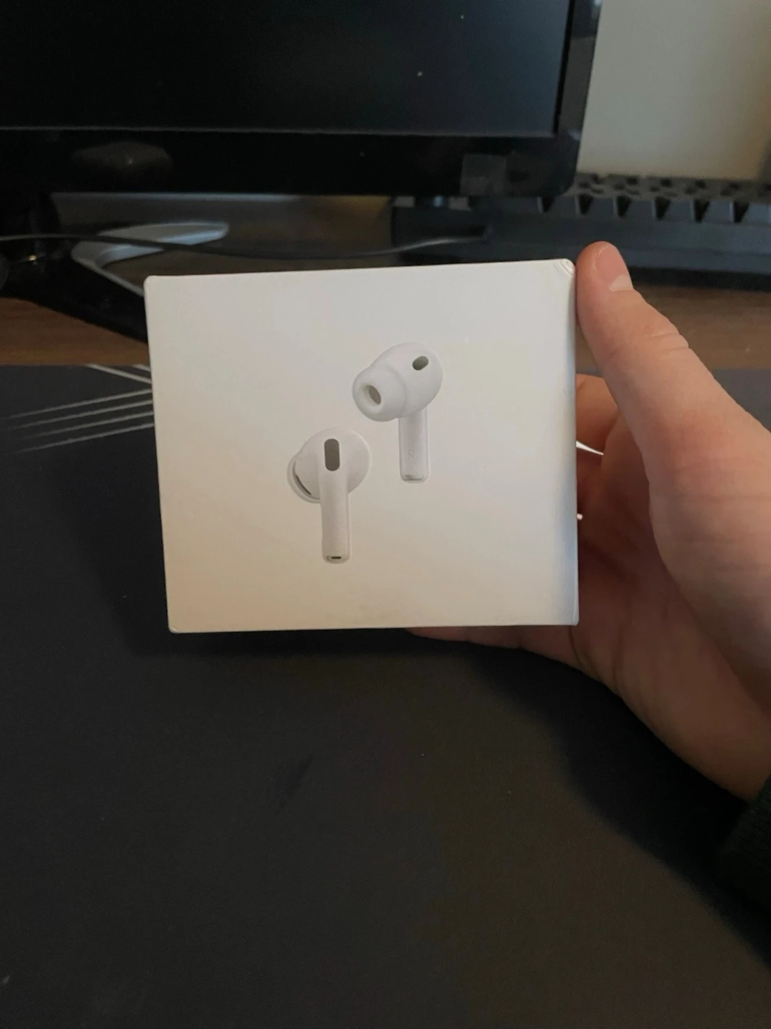 AirPods Pro 3 - 4