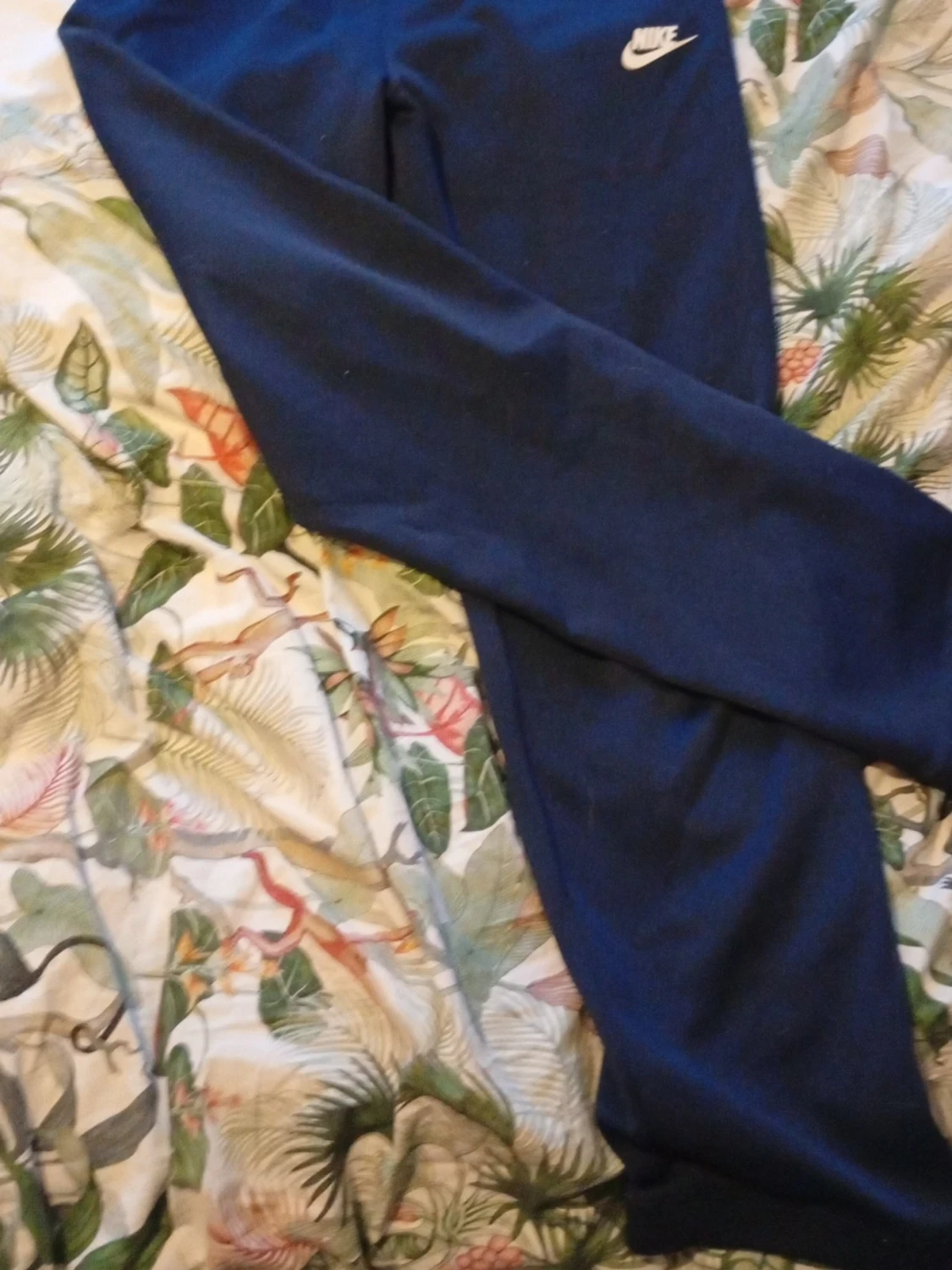 Mjukisbyxor från Nike Storlek 158-170 eller barn XL - 1