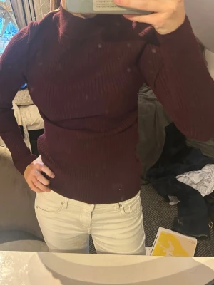 Stickad polo tröja  - Så snygg och cool tunn stickad tröja, det är storlek 2xs men sitter som en xs/s 