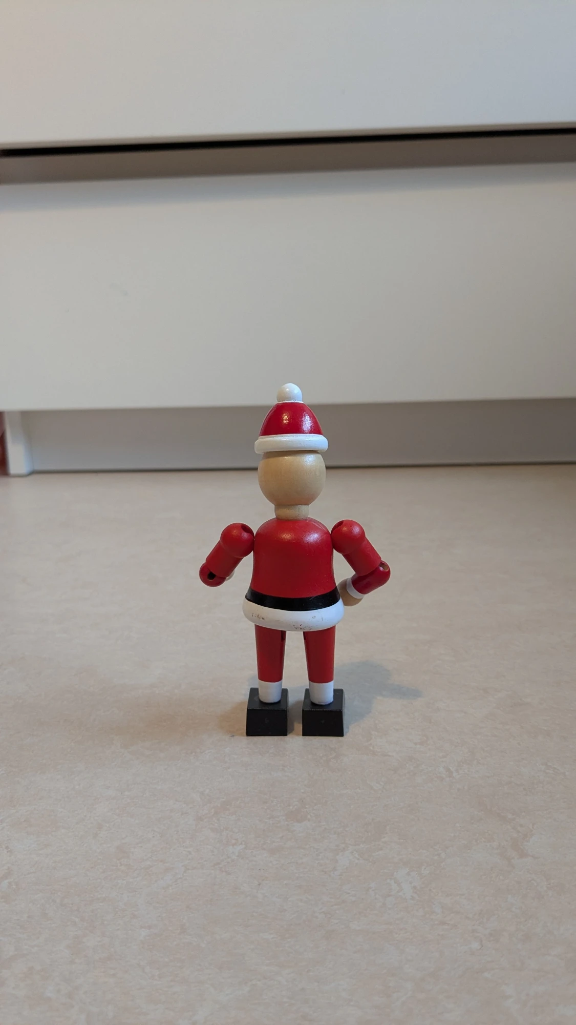 Röd tomte i trä - 3