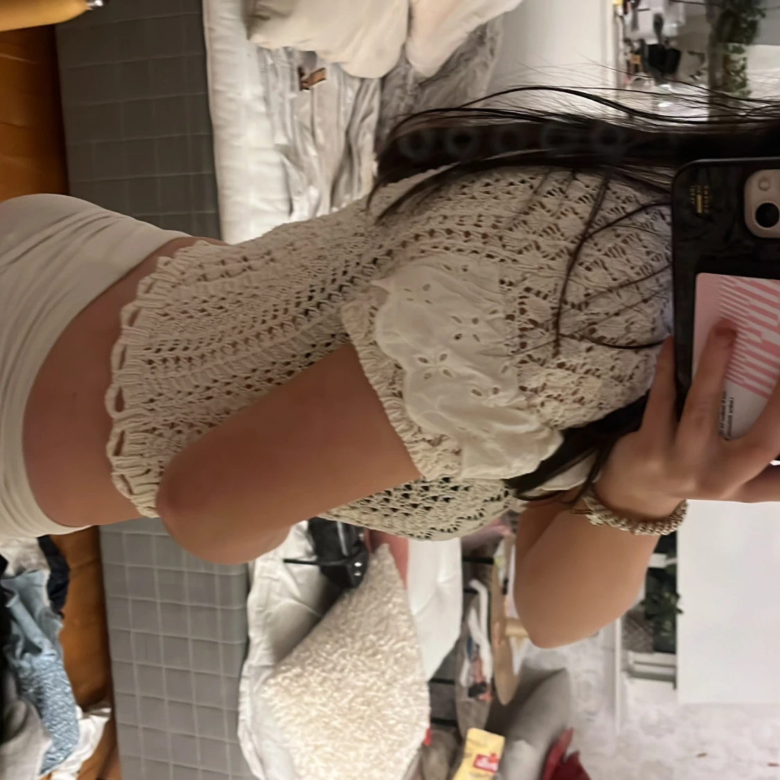 Vit stickad blus med volang från Zara - 1