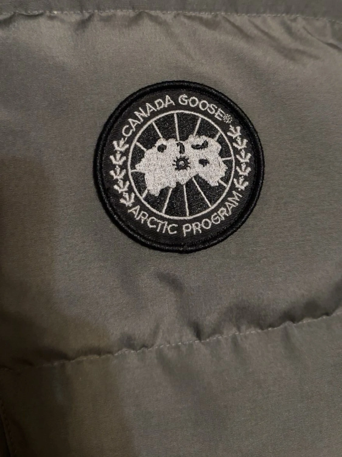 Grå dunväst från Canada Goose - 6