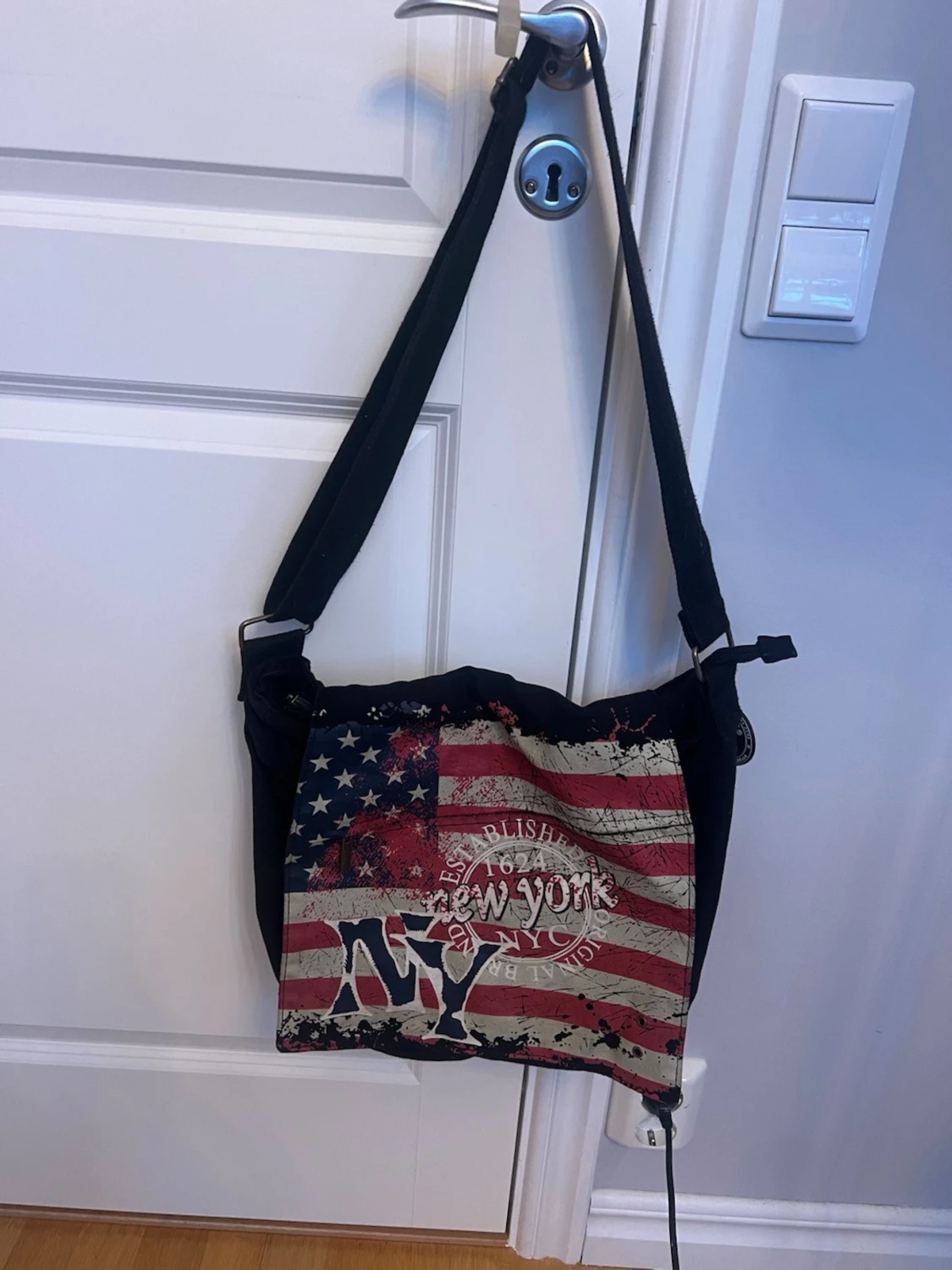 Axelväska Robin Ruth - 1