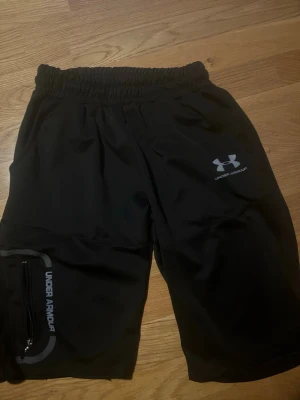 Under armour shorts  - För stora för mig  storlek s passar m 