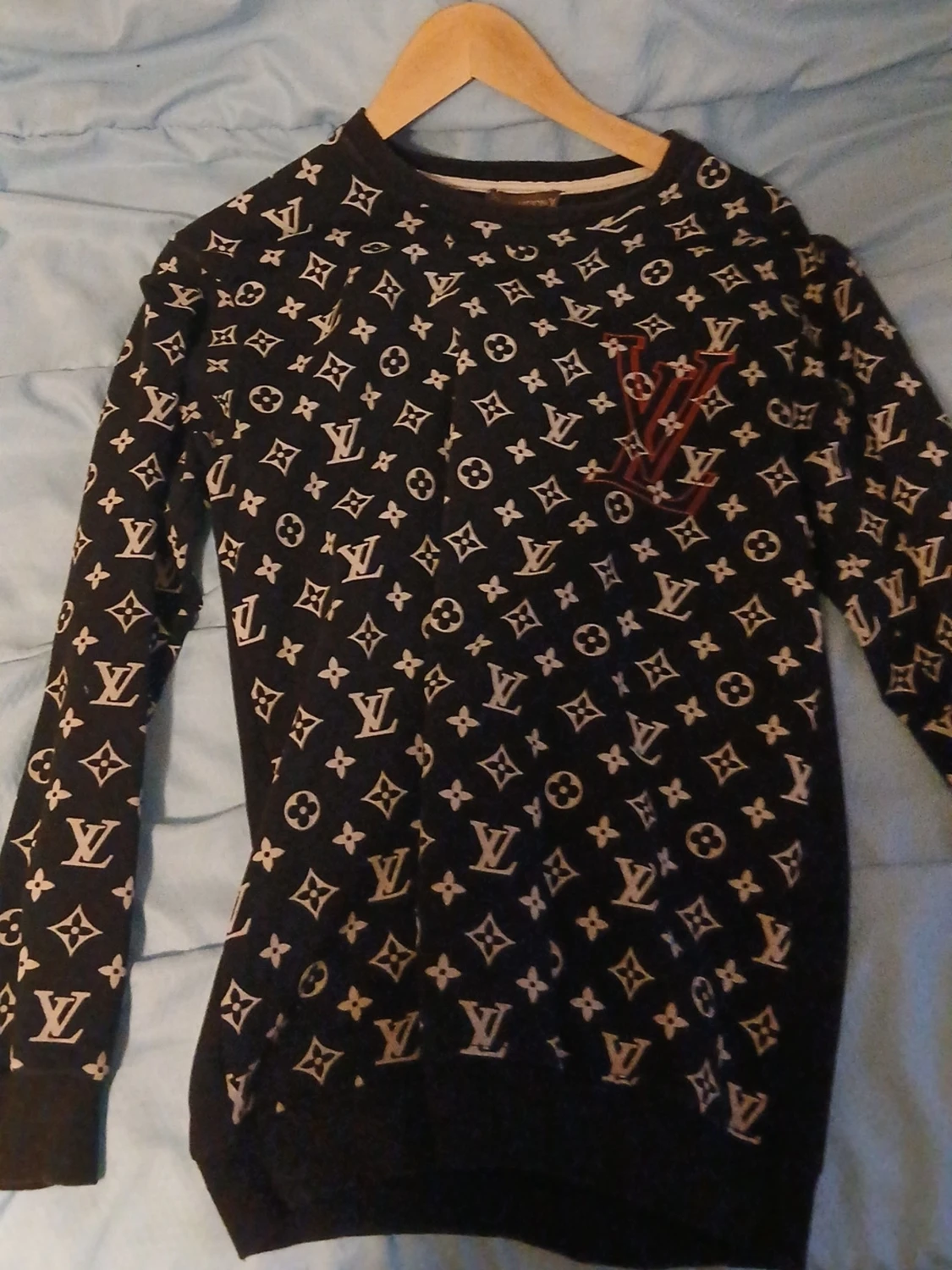 Louis Vuitton svart monogramtröja