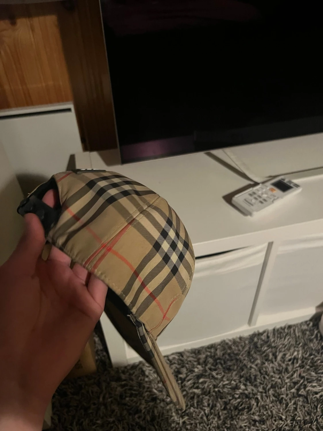 Burberry beige rutmönstrad keps - 2