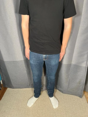 Nudie jeans - Tja!| Säljer detta paret feta jeans från Nudie!| Modell:Thinn Finn!| Kontakta mig vid minsta fråga!| Pris alltid diskuterbart!| //Nils