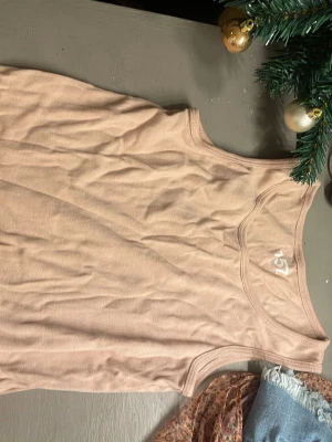 Linne från lager - Linne för barn ett jätte fint ljus rosa linne med en clean look! 