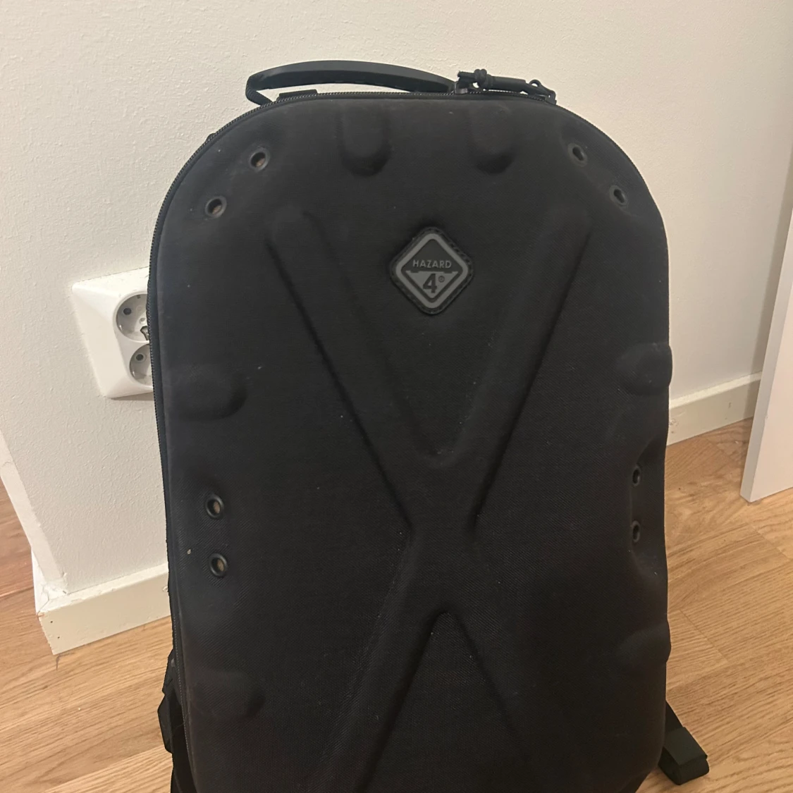 Svart ryggsäck från Hazard 4