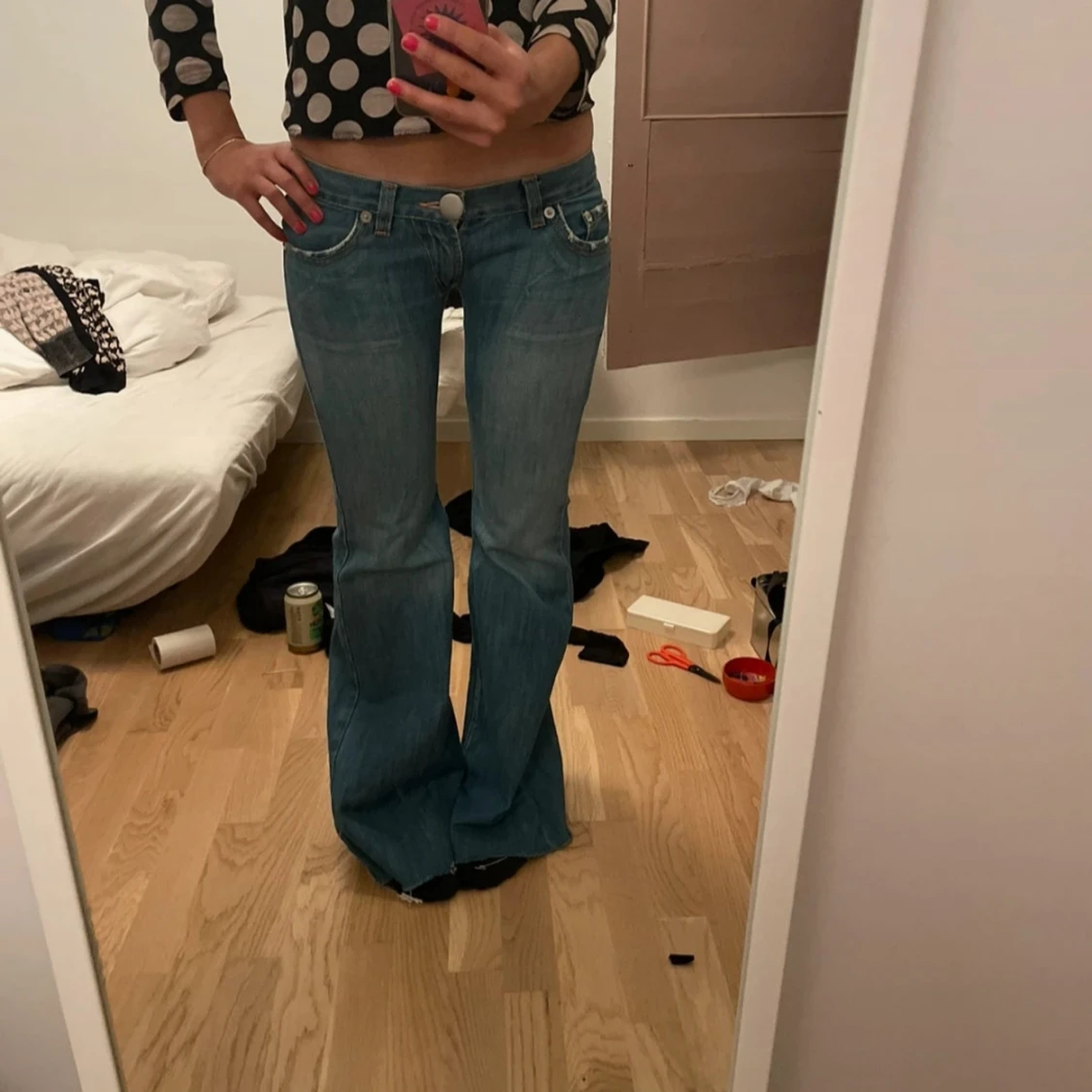 Blå bootcut jeans låg midja - 1