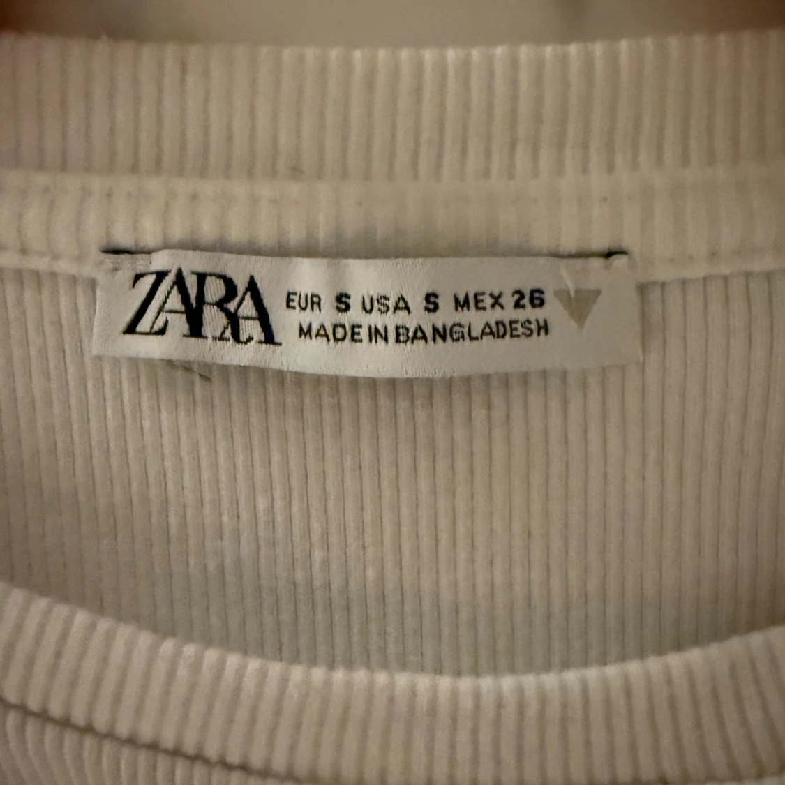 Vit ribbad topp med volangärmar Zara - 1