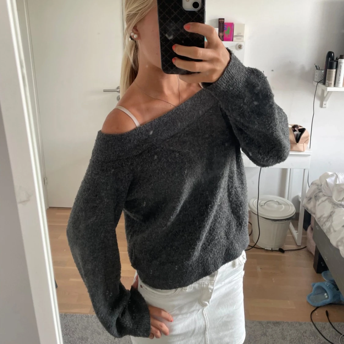 Mörkgrå offshoulder stickad tröja - 91