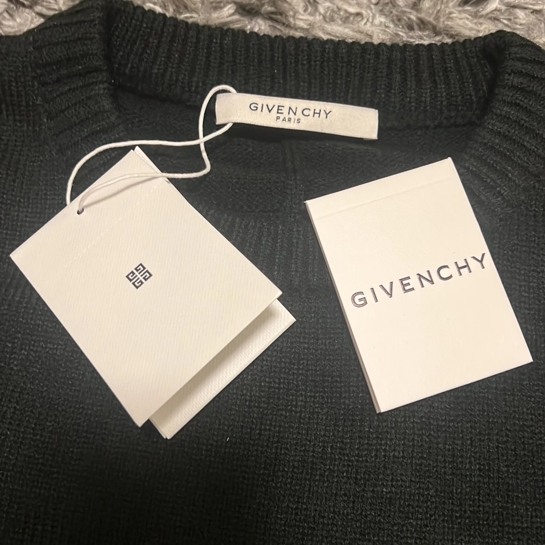 Svart Givenchy tröja  - 1