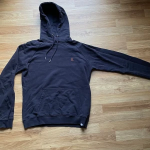 Les deux tröja - Använd och tvättad sparsamt och i bra skick