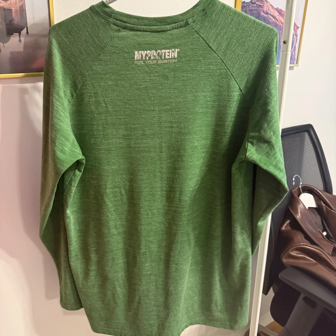 Grön långärmad tröja från MyProtein - 1
