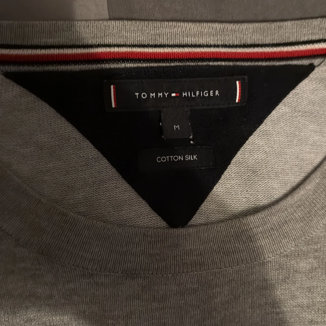 Grå tröja från Tommy Hilfiger M - 1