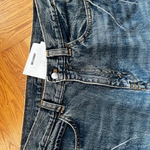Baggy jeans cheap monday - Säljer dessa oanvända jeans från märket ”cheap monday” inköpta från weekday. Riktigt go passform i storlek 27x32, skriv om ni har funderingar