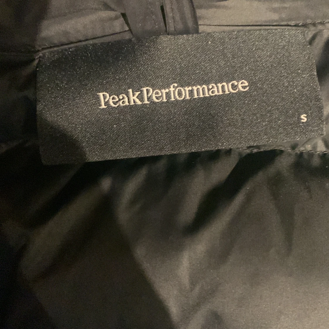 Svart dunjacka Peak Performance S - 2