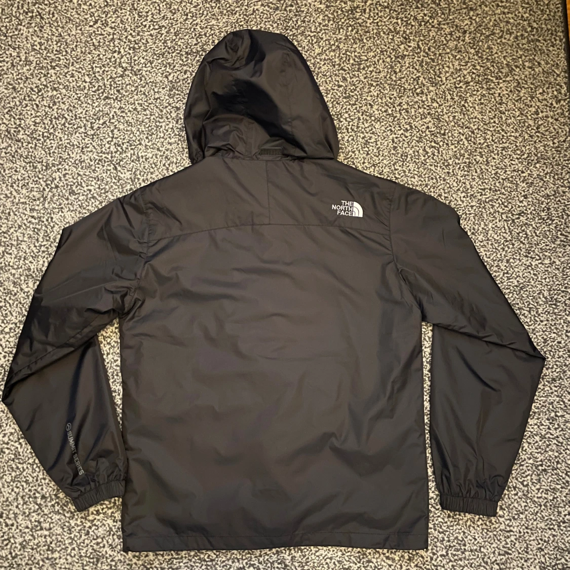 Svart vind/regnjacka från The North Face - 3