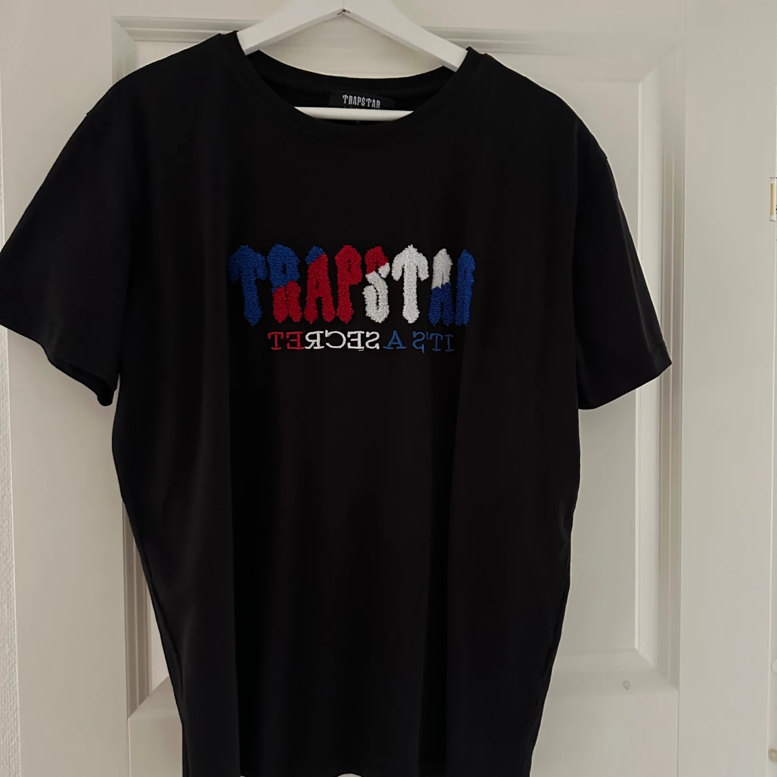 Svart Trapstar t-shirt med broderi