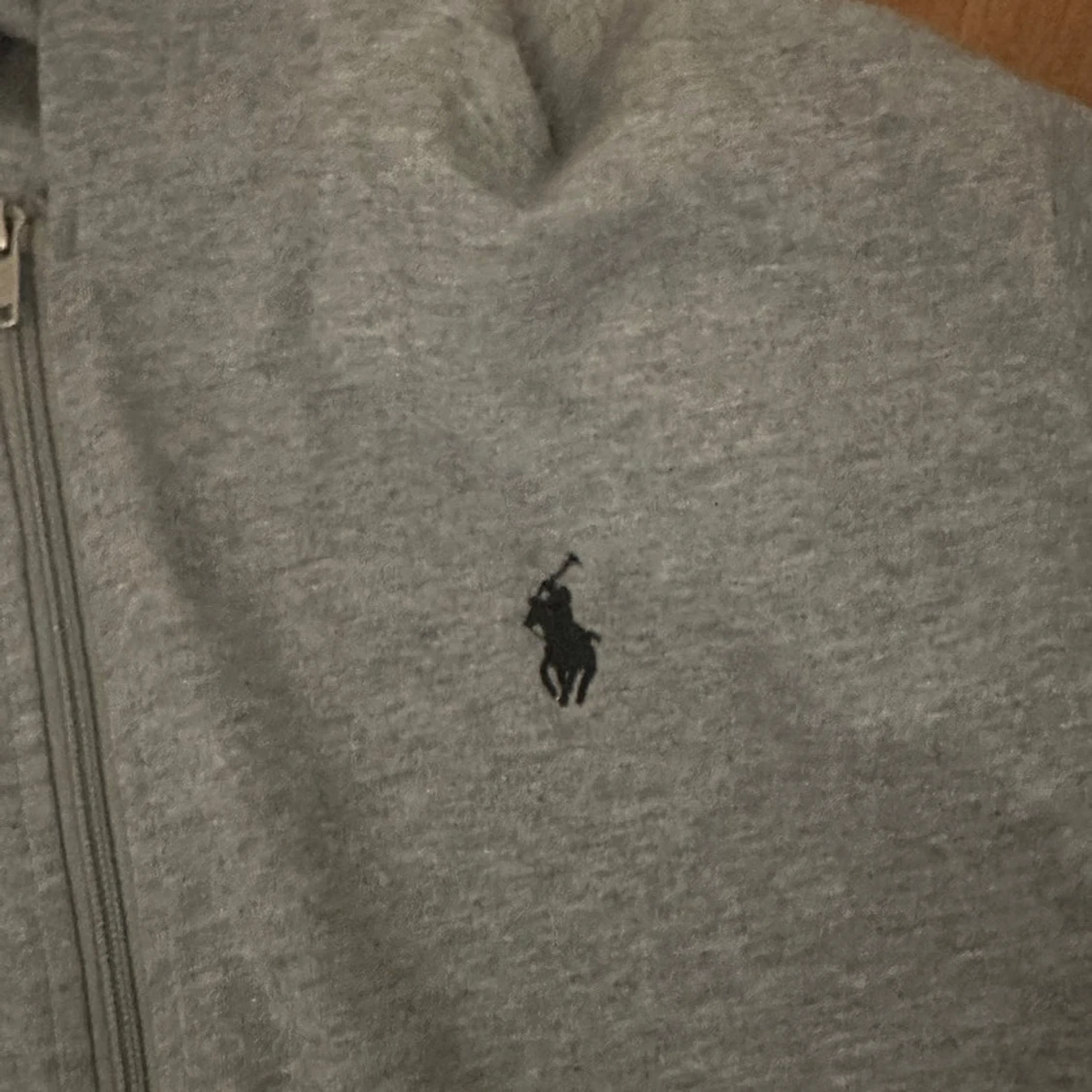 Grå hoodie från Ralph Lauren - 1